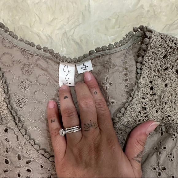 Joie | Eyelet Crochet Tank Top in Stone color | Size: Large - Picture 4 of 8